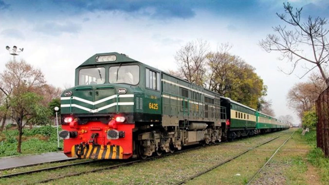 Pakistan-Iran goods rail service suspended after freight train derailment