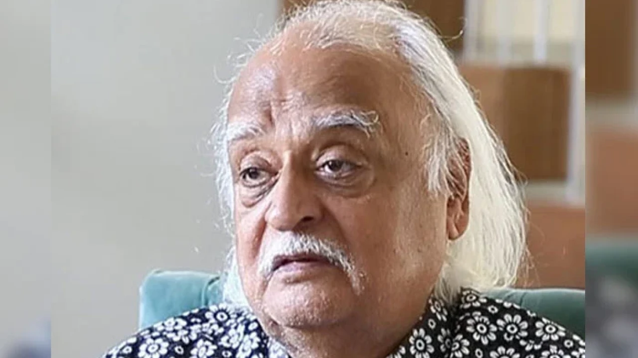 Anwar Maqsood declines rumors regarding violence 