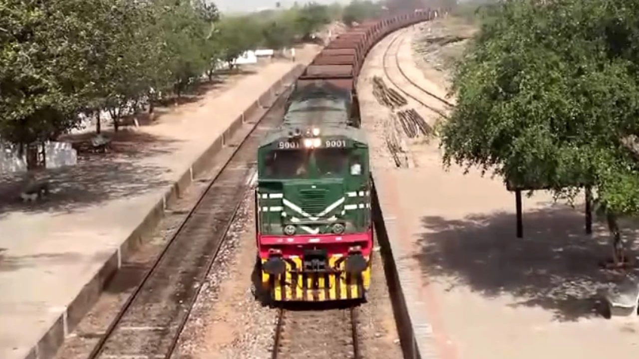 Pakistan Railways runs longest freight train in history