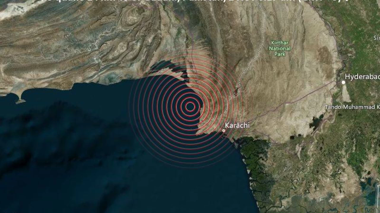 Fear grips citizens as 4.1 magnitude quake jolts parts of Karachi