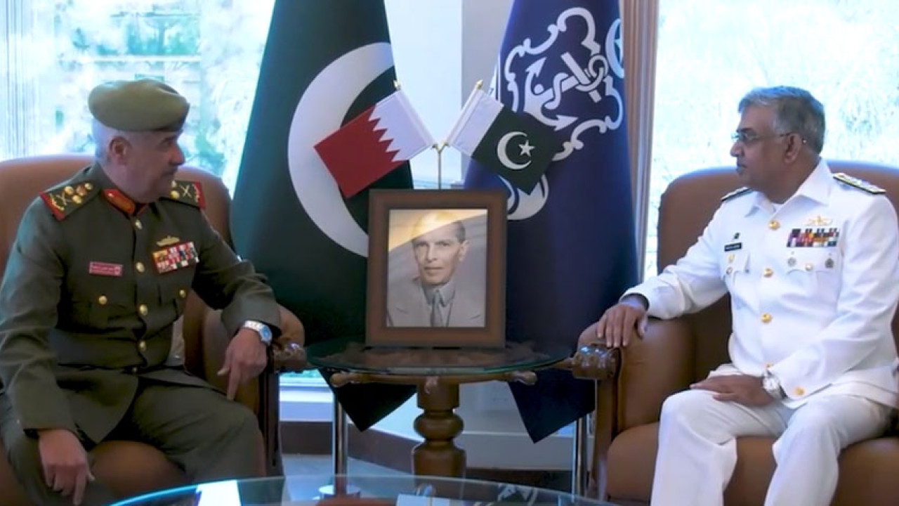 بحرین کی نیشنل گارڈ کے کمانڈر جنرل کی نیول ہیڈ کوارٹرزمیں پاک بحریہ کے سربراہ  سے ملاقات