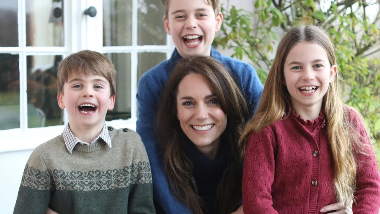 Kate Middleton’s edited Mother’s Day photo, explained by an expert