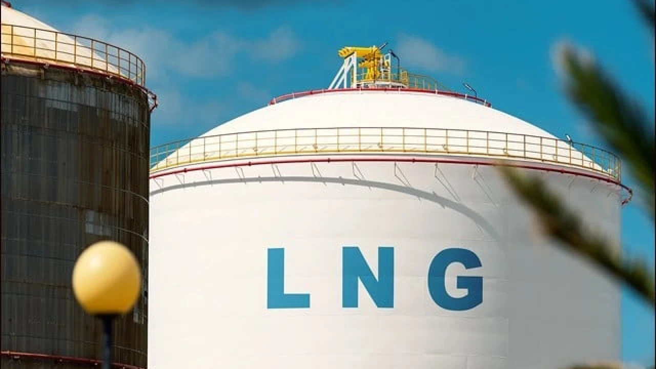 OGRA increases LNG price